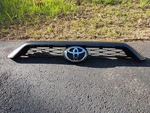 2014-2019 Toyota 4RUNNER Oem Grille (part# 53101-35080-B1). Fixed Price $120.00.