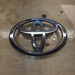 75311-1E010 Toyota Oem Front Badge Great Condition. Fixed Price $29.99.