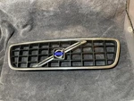 2004-2006 Volvo S80 Sedan Front Upper Grille Assembly 8659947. Fixed Price $50.00.