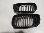 Left & Right Upper Grilles 2003 Bmw 325XI E46 Sedan 02-05 Oem. Fixed Price $76.50.