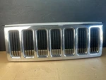 2006 To 2010 Jeep Commander Front Upper Grille Oem AC2252 Dg. Fixed Price $74.50.