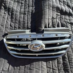 2010 Hyundai Elantra Front Upper Grille Oem V7146 Dg. Fixed Price $75.00.