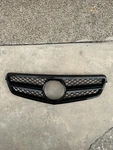08-14 Mercedes W204 C250 C300 Sedan Radiator Center Grill Cover Mesh Panel Oem. Fixed Price $80.00.