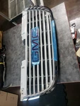 Oem 15126181 2007-14 Gmc Yukon Radiator Upper Grille Assembly New. Fixed Price $200.00.