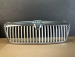 2003-2006 Lincoln Navigator Front Upper Grille AC2038 Dg. Fixed Price $132.90.