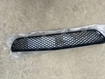 2007-2008 Mercedes-benz R230 SL550 SL350 Bumper Center Mesh Grill Genuine Oem. Fixed Price $85.00.