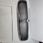 98-03 Jaguar XJ8 X308 Front Bumper Grille W/ Logo HNC5504BB Oem. Fixed Price $100.00.