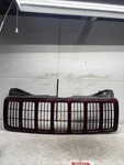 2006 Jeep Grand Cherokee Front Upper Grille 82209206 Red Spray Paint. Fixed Price $75.00.