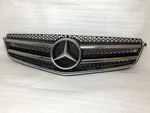 08-11 Mercedes Benz C63 Amg Oem Grille W/ Emblem Chrome A2048801083. Fixed Price $299.00.
