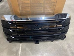 Oem Grille Assembly 2022 2023 24 25 Gmc Sierra 1500 Pro Elevation 85557819. Fixed Price $579.00.