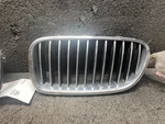 (local Pickup Only) Driver Grille Upper Bumper Mounted Chrome Fits 11-13 Bmw 528. Fixed Price $109.90.