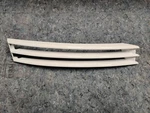 2013-2017 Land Rover Range L405 Fuji White Oem Rh-front Bumper Trim. Fixed Price $30.00.