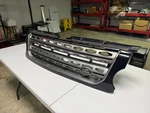 2014-2016 Land Rover LR4 Genuine Front Grille Assembly (black&silver) Oem. Fixed Price $299.00.
