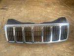 05-07 Jeep Grand Cherokee Chrome Radiator Front Grille Oem Upper. Fixed Price $140.00.