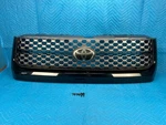 Toyota Tundra Front Grille W/emblem 2018-2021 BLACK:218 Oem. Fixed Price $525.00.