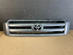 2001 2003 Toyota Highlander Front Upper Grille With Emblem AC1970 Dg. Fixed Price $72.50.