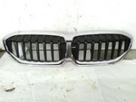 19-20 Bmw 330I Grille Upper Chrome Surround With Black Slats. Fixed Price $176.44.