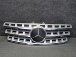 09-11 Mercedes W164 Ml-class Front Hood Exterior Grille Silver Logo Oem. Fixed Price $157.46.
