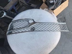 21-22 Bentley Flying Spur Right Front Bumper Lower Chrome Grille 3SE807684B Oem. Fixed Price $349.99.
