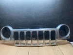 2002 2003 2004 Jeep Liberty Grille Plastic Oem W4661 Dg. Fixed Price $61.16.