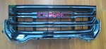 Oem Bright Chrome Front Grille Part# 84805227 2020-2023GMC Acadia (cracked). Fixed Price $350.00.