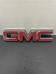 Yukon 2016 Grille 559068. Fixed Price $42.22.