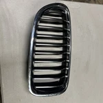 Bmw 5 F10 F11 Front Bumper Kidney Grill 7336478 Right Side. Fixed Price $25.00.