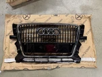 8R0853651ABT94 Audi Grille Q5. Fixed Price $200.00.