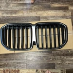 Bmw 2023+ G07 Lci X7 Oem Front Grille Silver & Black 51139854140. Fixed Price $250.00.